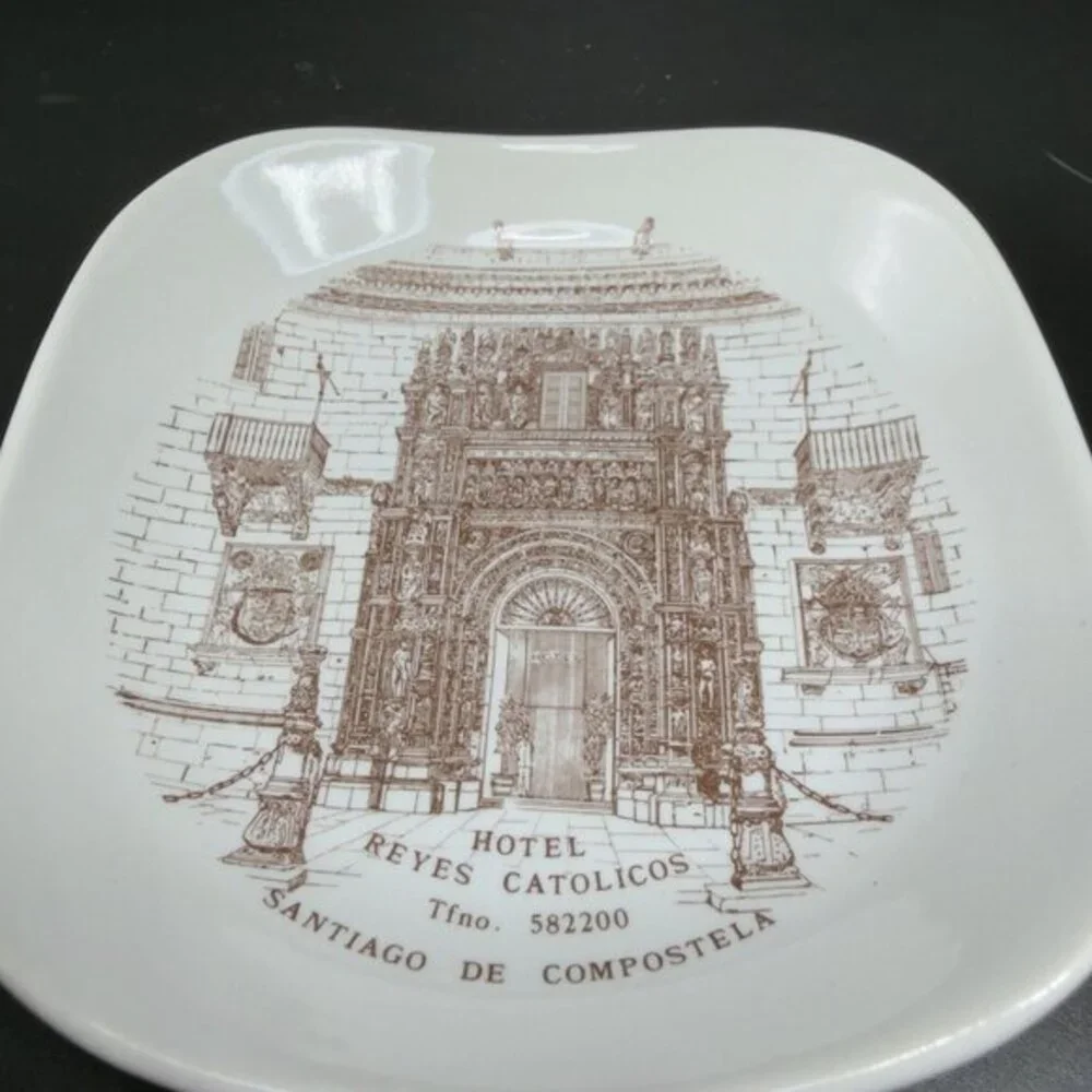 Entursa Hotel‎ Reyes Catolicos Madrid Spain Pin Trinket Plate Porcelain Dish VTG